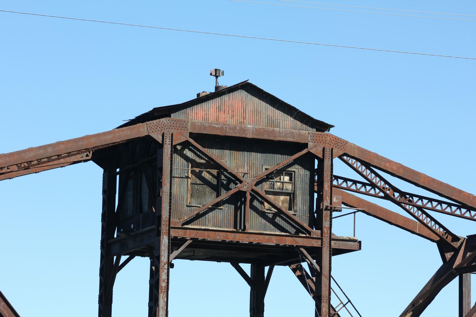 Machinery house